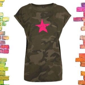 Camouflage print plussize dames t-shirt met fuchsia roze ster