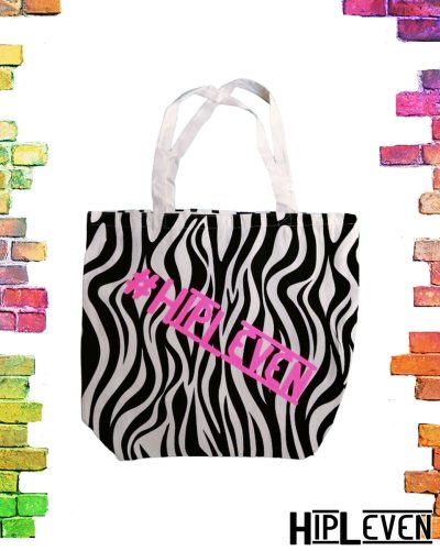 Super praktische grote strandtas Zebraprint met tekst HipLeven roze